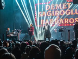 İş Sanat, 2026’yı Demet Sağıroğlu ve Barbaros ile Karşıladı