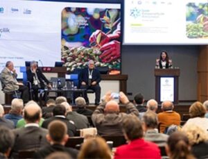 İzmir’de kooperatifçiliğe mercek tutuldu