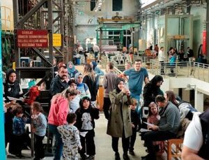 Kâğıt uçaklar geleceğin hayalleri için havalandı