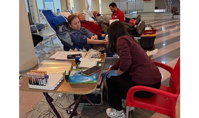 Kan Stoklarına Gölcük Belediyesi’nden Güçlü Takviye