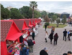 Karşıyaka Yeni Yıl Şenliği coşkuyla devam ediyor