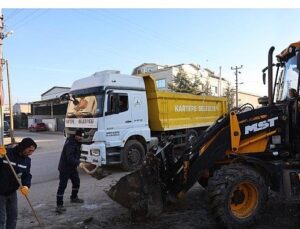 Kartepe Sanayi Bölgesinde Kapsamlı Paklık Çalışması