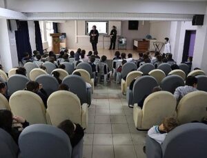 Kartepeli Öğrencilere Geri Dönüşüm Eğitimi