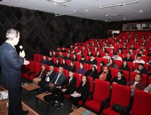 Kemer’de “Atatürk ve Cumhuriyet” bahisli seminer