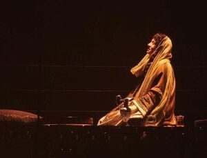 Kent Tiyatroları, iki oyunla Gebzelilerin karşısında