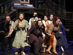 Kentin Tiyatrosu “Fosforlu Cevriye” Oyunuyla Büyükçekmece’de