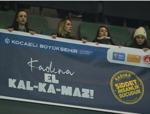 Kocaeli Stadyumu’nda bayana şiddete karşı güçlü bildiri verildi; “Kadına el kalkamaz”