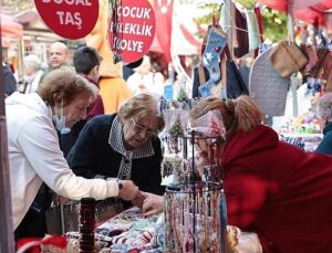 Konak’ta Yeni Yıl El Emeği Kermesi başladı