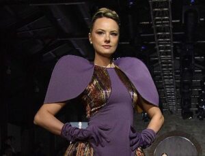 Kraliçeler gecesi: Kutnu İpeği Tasarım Yarışında Görkemli Defile