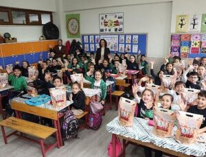 Lider Altay 31 İlçedeki 220 Bin Çocuğa Şivlilik Memnunluğu Yaşattı