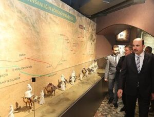 Lider Altay Türkiye’de Birinci Olan Siyer Standı’na Tüm Peygamber Aşıklarını Davet Etti