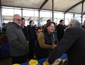 Lider Hatice Gençay, Pazar Esnafının Yanında