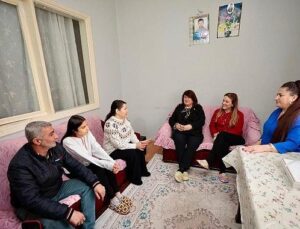 Lider Memnun yeni yıl öncesi komşularıyla buluştu