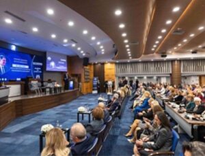 Lider Tugay İZİKAD’ın MEDSPARC Milletlerarası İş Tepesi’ni açtı