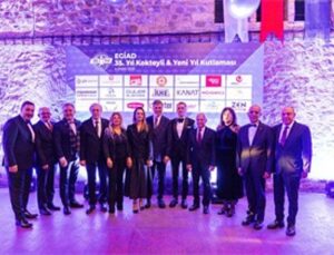 Lider Tugay’dan genç iş beşerlerine İzmir için kenetlenme daveti