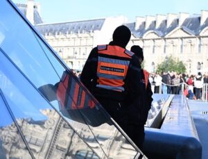 Louvre jewel thieves escaped with 30 seconds to spare, Senate inquiry finds