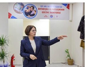 Maltepe’de Toplumsal Belediyecilik Örneği: “Açık Dolap” Yenilenerek Hizmete Sunuldu