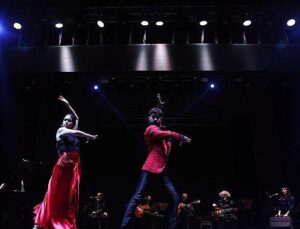 Mavi Siyah’tan ritim ve zerafetin buluştuğu unutulmaz gece