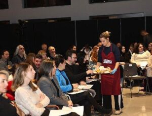 Nilüfer’de yeni yılın kokusu, lezzeti ve müziği konuşuldu