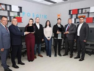 Okul-Sanayi İş Birliğiyle Okullara Bilgisayar Bağışı Yapılıyor