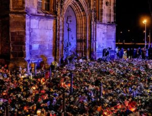 One year after the Christmas market attack Merz travels to Magdeburg