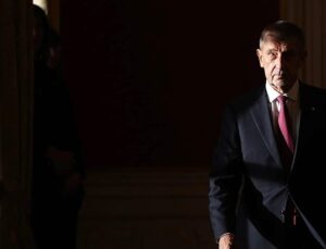 Right-wing billionaire Andrej Babiš sworn in as Czech Republic’s new prime minister
