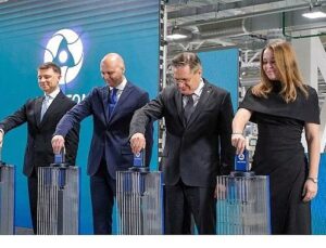 Rosatom, Rusya’nın Birinci Lityum-İyon Güç Depolama Giga Fabrikasını Faaliyete Geçirdi