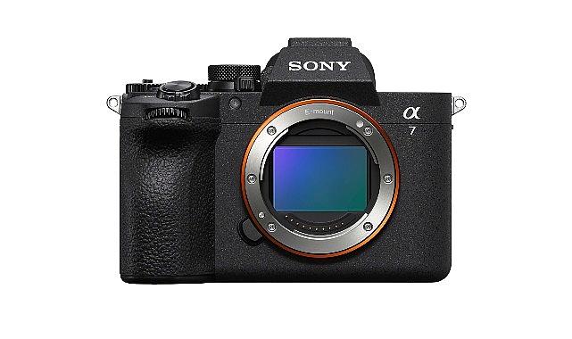 Sony, Yeni Jenerasyon Alpha 7 V Full-Frame Fotoğraf Makinesi ve FE 28-70mm F3.5-5.6 OSS II Standart Zoom Lensini Tanıttı
