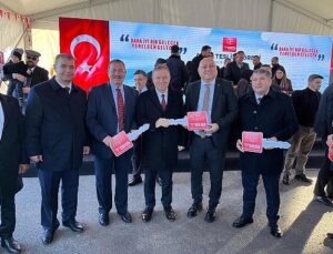 TBB’den Milas Belediyesi’ne Paletli Ekskavatör Hibesi