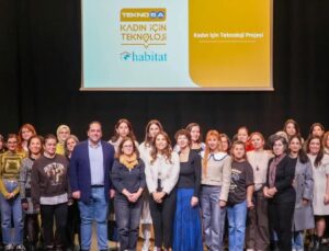 Teknosa, “Kadın İçin Teknoloji” Projesinde   2025 Yılında 4 Binden Fazla Kadına Dokundu