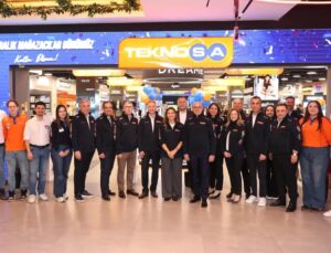 Teknosa Mağazacılar Günü’nü Çalışanlarıyla Birlikte Kutladı