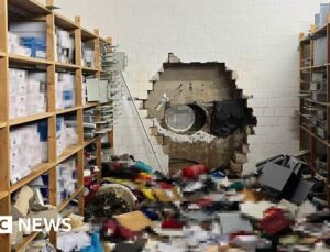 Thieves use drill to steal €30m in German bank heist