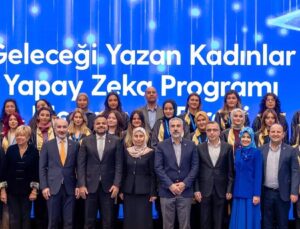 Turkcell’in ‘Geleceği Yazan Kadınlar Yapay Zekâ Projesi’ Mezunlarını Verdi