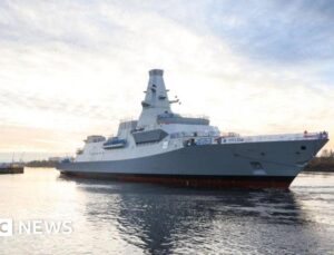 UK and Norway form naval alliance to hunt Russian submarines