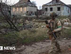 Ukraine prepares new peace plan as Zelensky rules out giving up land