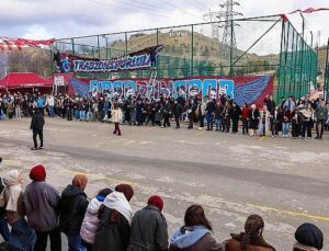 Üniversiteli Trabzonsporlulardan Keçiören’de Coşkulu Horon Şenliği