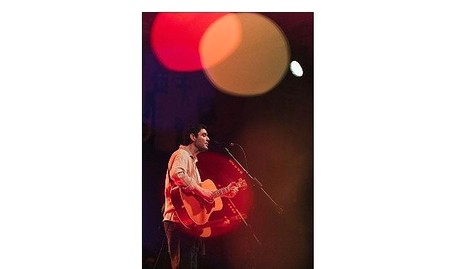 Yapı Kredi bomontiada “World Akustik” konser serisi Ari Barokas’ı ağırlıyor