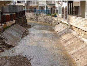 Yeni Foça’da taşkın kabusu bitti