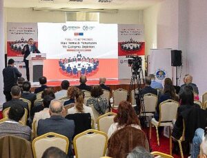 Yenişehir Belediyesi, Lokal İdareler Çalıştayı’na konut sahipliği yaptı