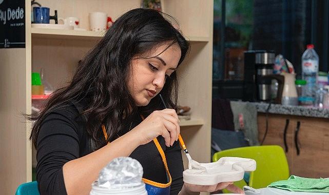 Yenişehir Belediyesinin bayanlara yönelik seramik eğitimleri başladı