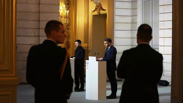 Zelensky rallies European support in Paris ahead of US-led Moscow talks