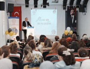 “Aile Yılı” Kapsamında Aileyi Merkeze Alan Çalıştay Karşıyaka’da Gerçekleştirildi