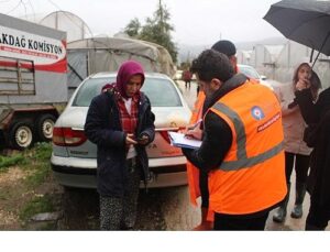 Antalya Büyükşehir Belediyesi afetin izlerini silmek için alanda