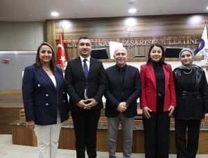 Antalya ile Muğla Büyükşehir Gençlik Meclisleri kardeş oluyor