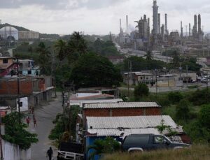 As Trump pitches Venezuelan oil dream for US companies, experts warn it won’t be cheap or easy