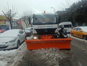 Bağcılar Belediyesi Karla Gayret Timi alanda