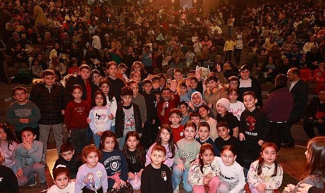 Belediye Liderimiz Rasim Arı’nın Çocuklara İkramı