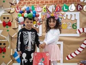 Bornovalı miniklerin Yeni Yıl coşkusu