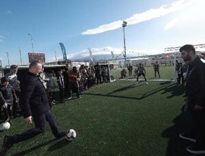 Büyükakın ‘Her gün yeni bir yapıtla kentimizi güzelleştiriyoruz’