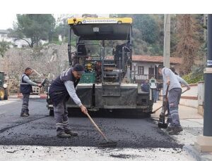 Büyükşehir Belediyesi’nden Finike’ye asfalt dayanağı